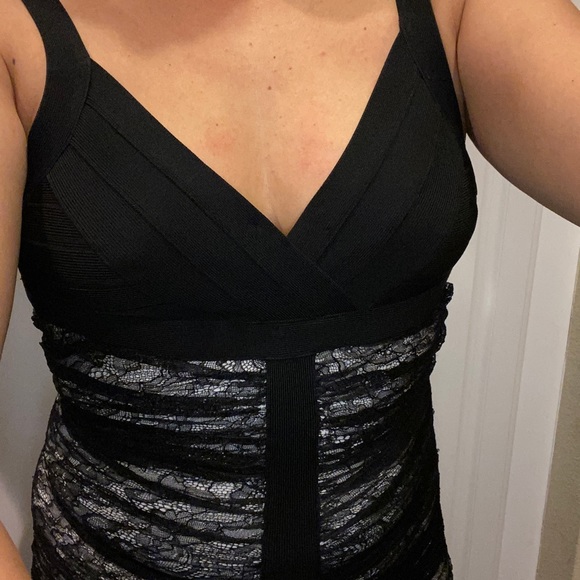 Rusched black lace dress - Picture 7 of 8